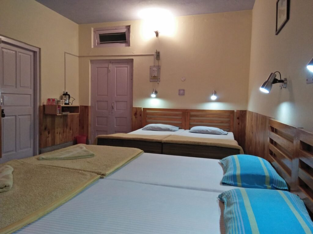 4 Bed Room