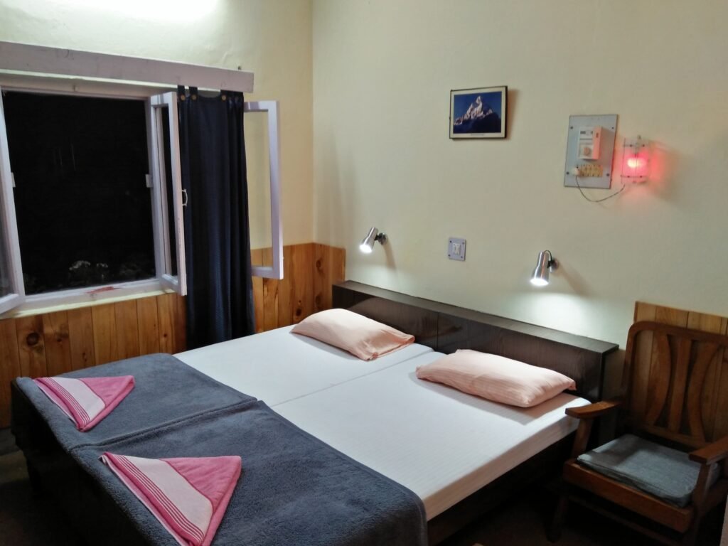 4 Bed Room
