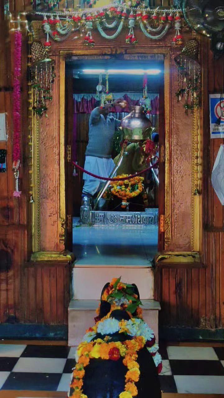 Kashi Vishwanath Temple Uttarkashi Uttarakhand Shiva shrine Garbh Graha