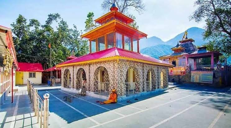 Kashi Vishwanath Temple Uttarkashi Uttarakhand Shiva shrine Bhagirathi river