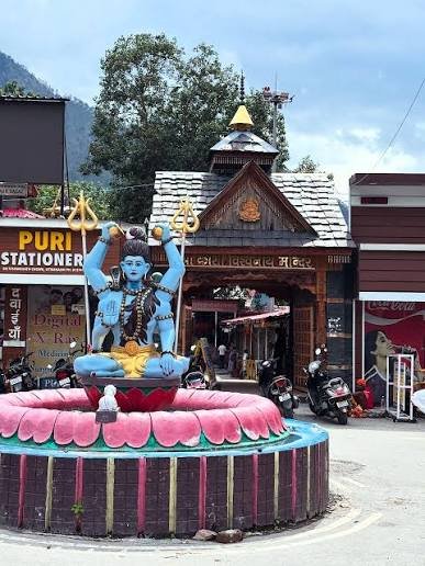 Kashi Vishwanath Temple Uttarkashi Uttarakhand Shiva shrine Bhagirathi river