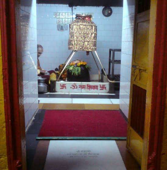 Kashi Vishwanath Temple Uttarkashi Uttarakhand Shiva shrine Bhagirathi river