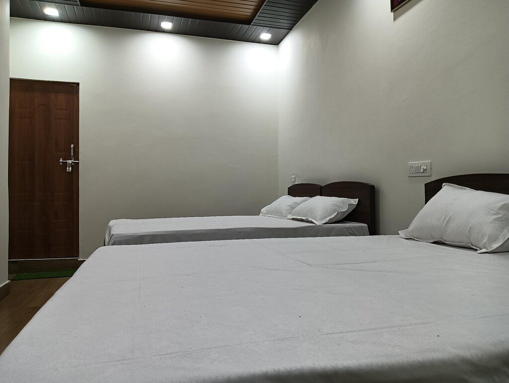 4 Person Apartment