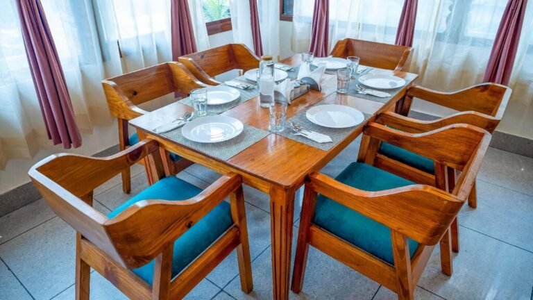 Dinning Vasudha