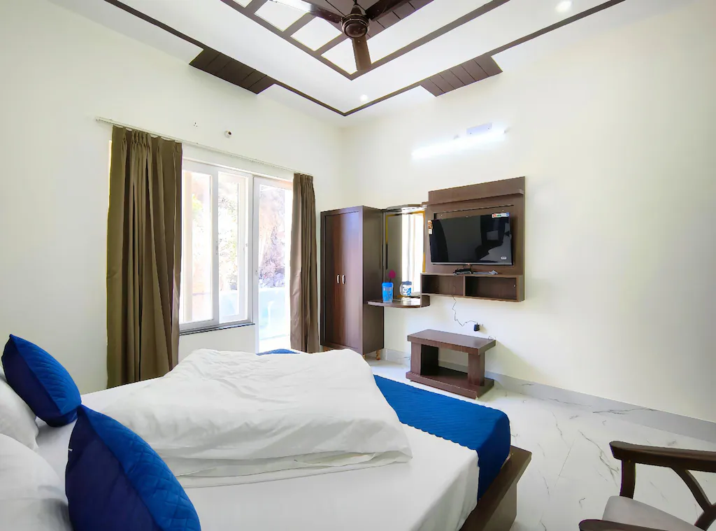 Premium Mountain View Room with Balcony