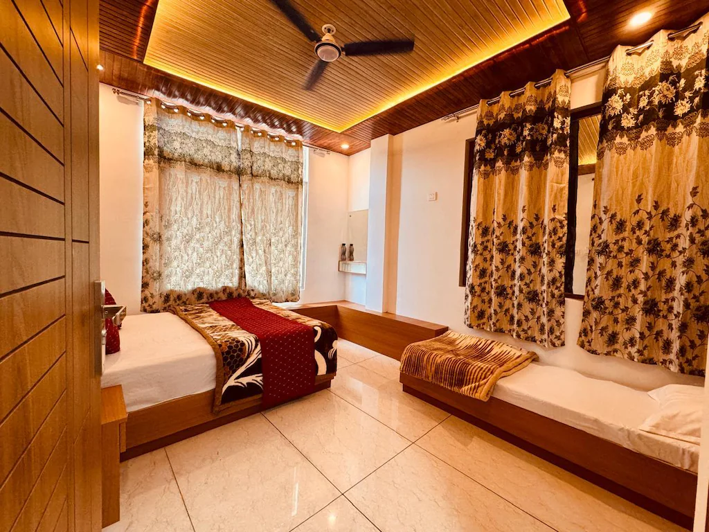 Triple Room