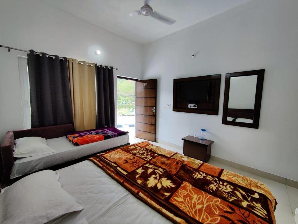 Triple Room with Mountain View