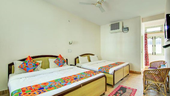 Quard Sharing Deluxe AC Room