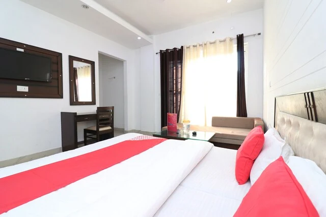 Hotel Akash Ganga