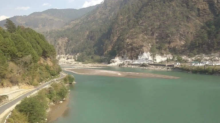Maneri reservoir Bhagirathi River Maneri Bhali Dam Himalayan mountains Uttarkashi Uttarakhand