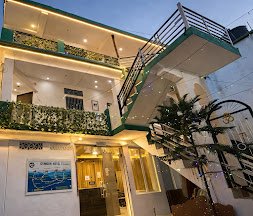 Gomukh Hotel