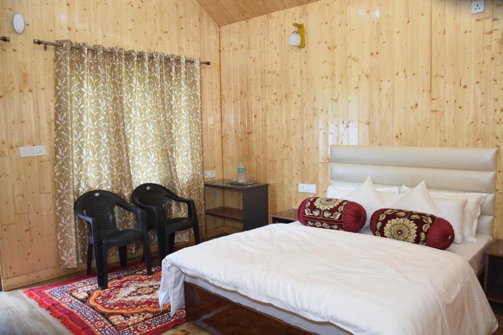 Double Room with Mountain View