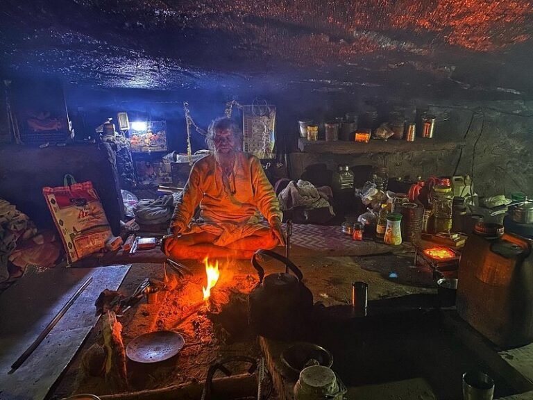 Pandav Gufa Gangotri: History, Location, Trek & Travel Guide